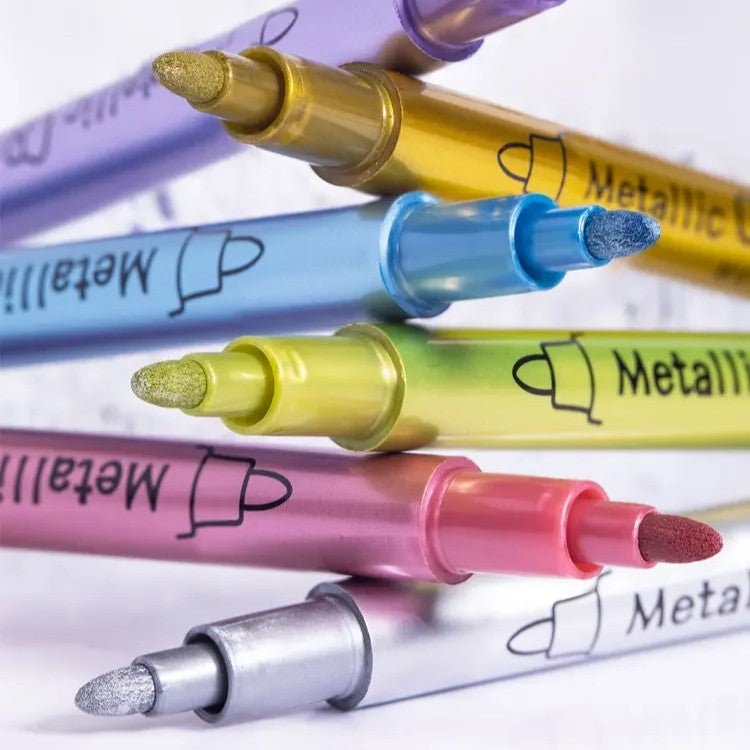 Marqueurs métalliques 12 couleurs multi - surfaces - Mains Créatrices